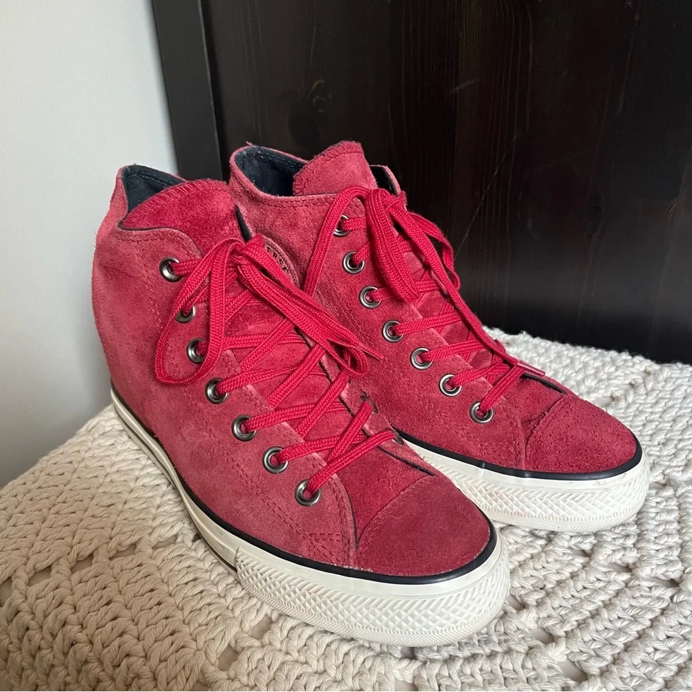 Converse Chuck Taylor All Star Wedge Platform Hi Top Shoes Women's Red Suede 9